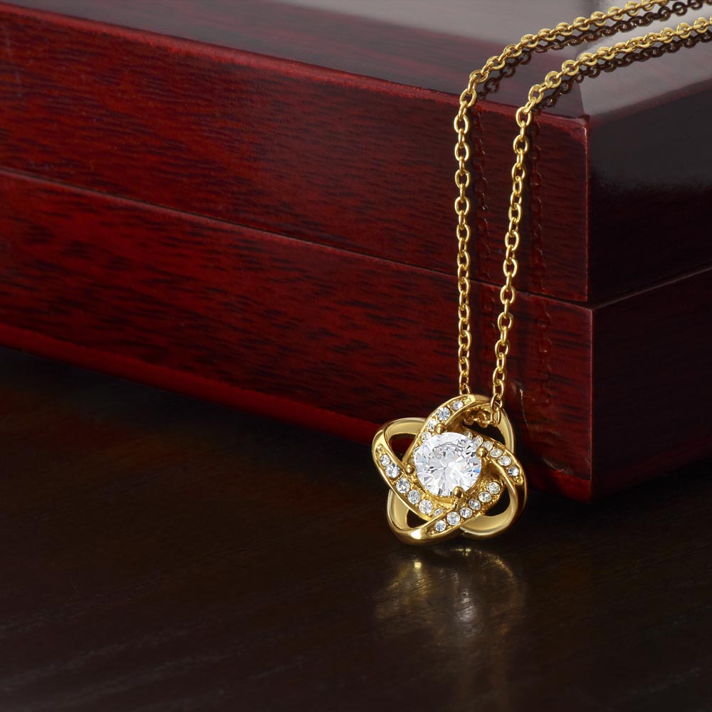 Valentine's Splendor: Romantic Necklaces for Your Special Someone"